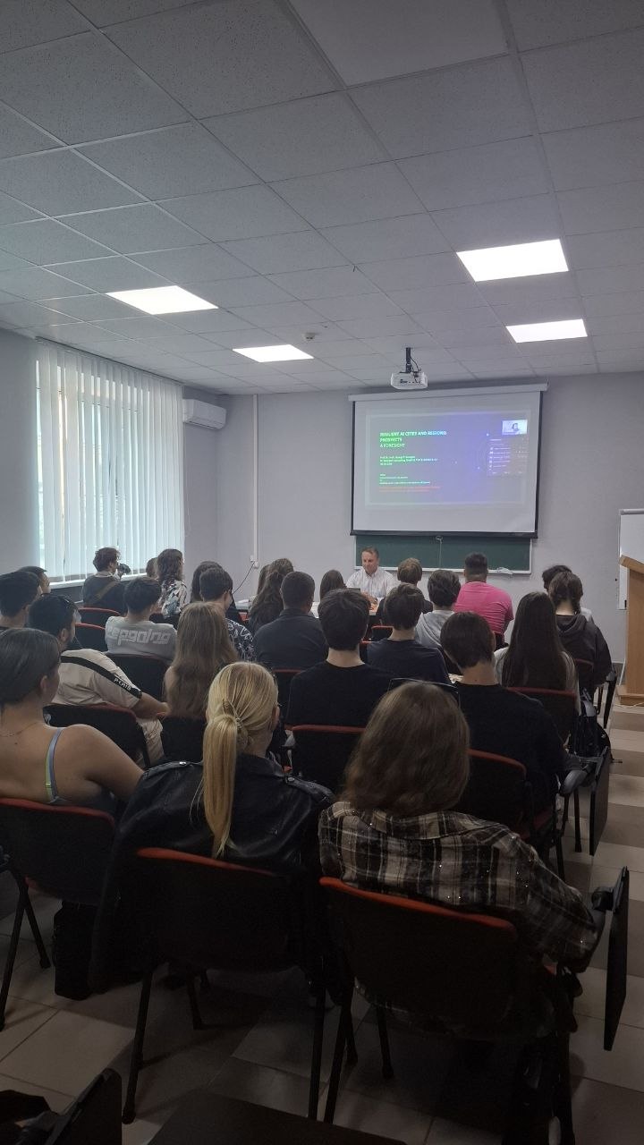 У рамках VIII міжнародного тижня ЗУНУ відбулась доповідь  Dr. Georgi Georgiev